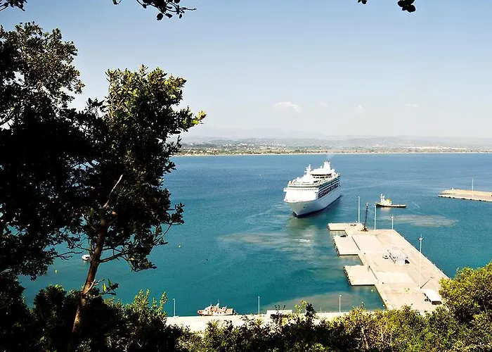 Orizontes View Hotel 3*