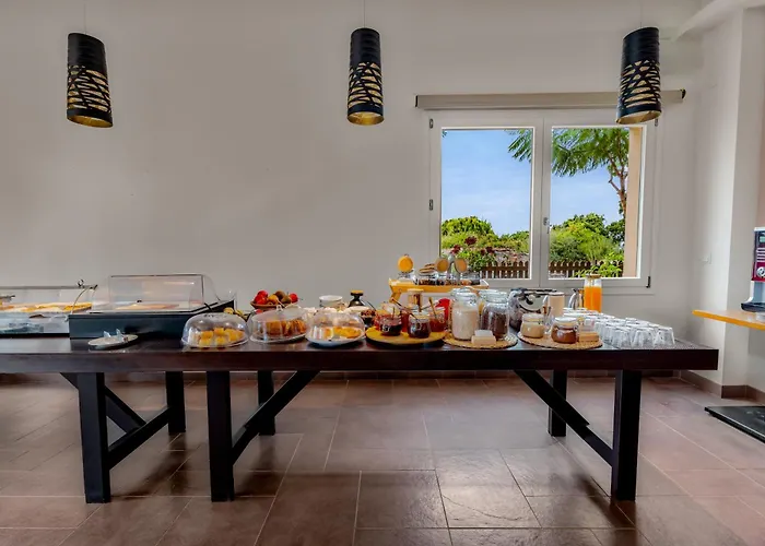 Orizontes View Hotel 3*